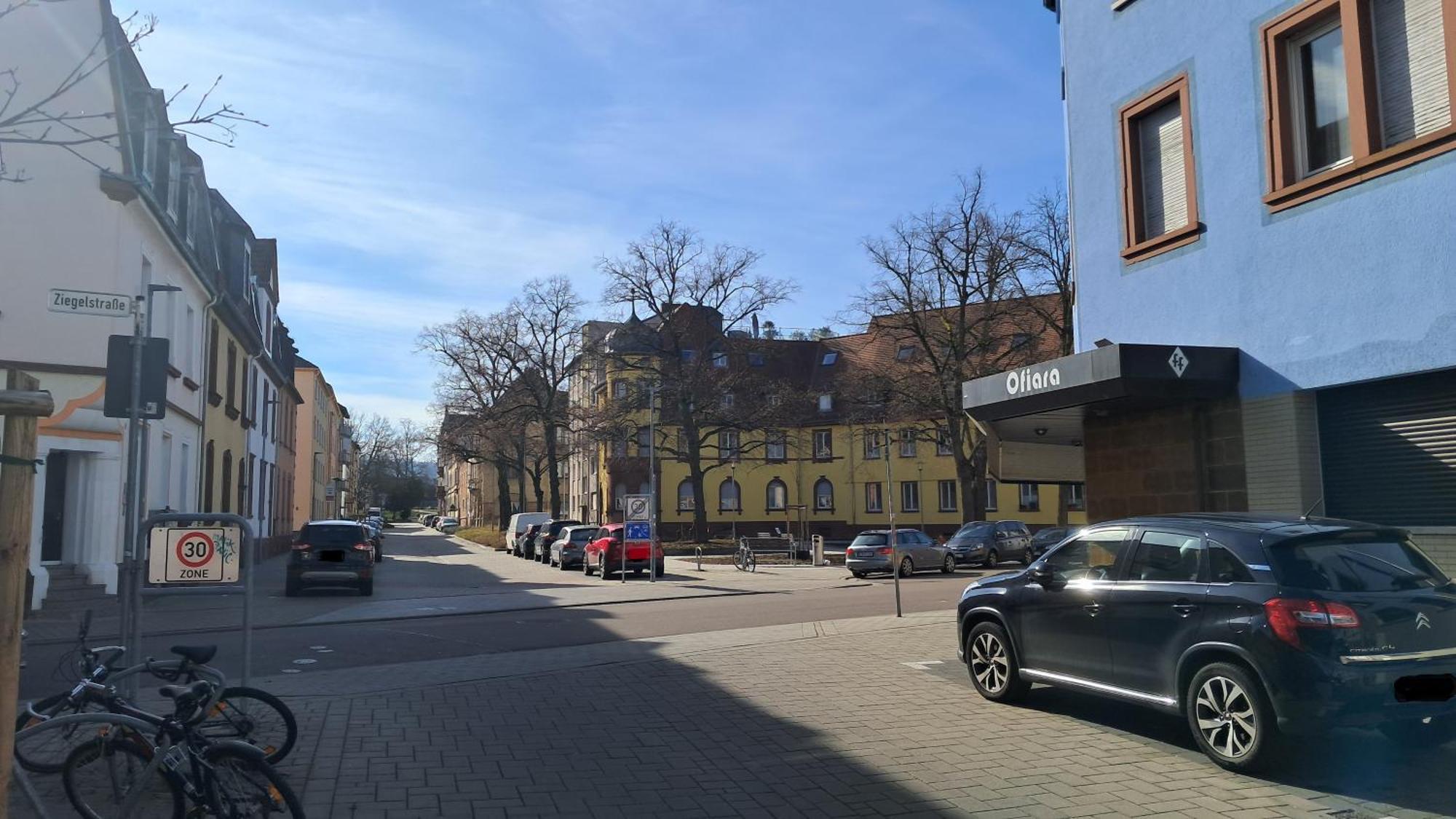 Apartment Medicus, 3 Zkb, Balkon, Garten, Naehe Stadtpark, Ruhig *